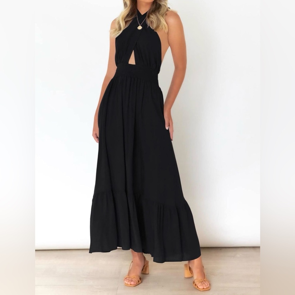 Black Crisscross Halter Maxi Dress - Picture 2 of 9